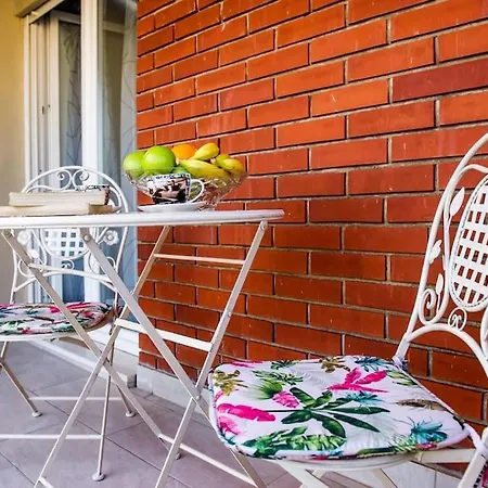 Faith Διαμέρισμα Σπλιτ