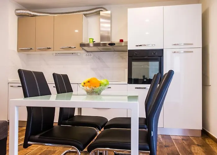 Faith Apartman *